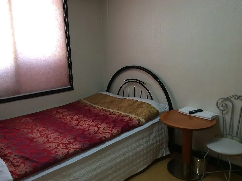 Busan Jang Motel 2*,