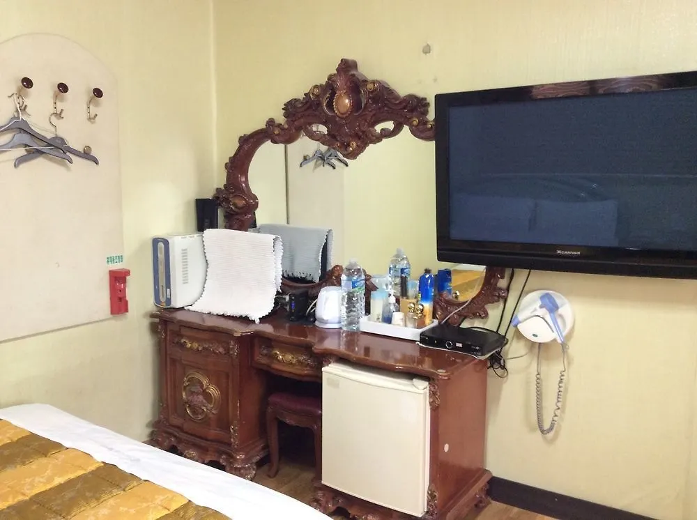 Busan Jang Motel