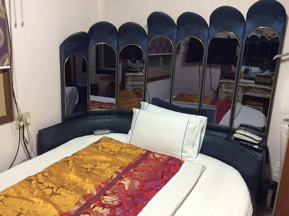 Busan Jang Motel